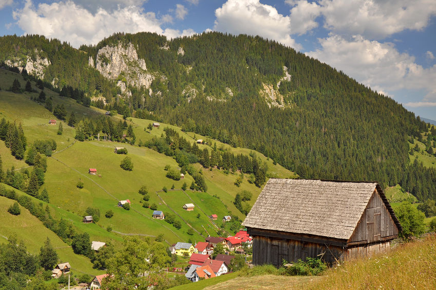 Destinații de vacanță superbe, dar mai puțin cunoscute: Moeciu și Bran